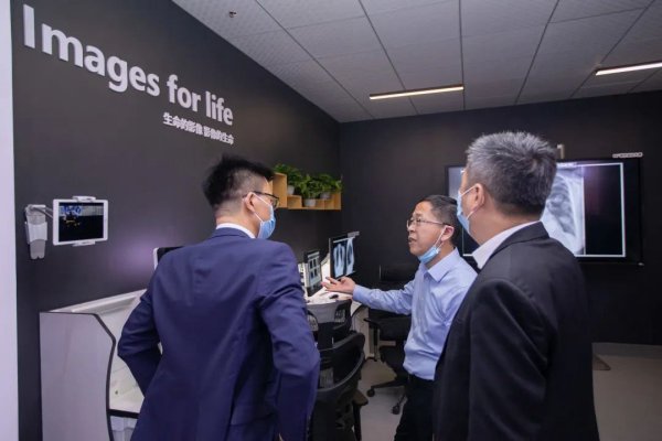 引领手术革新，共创手术新纪元